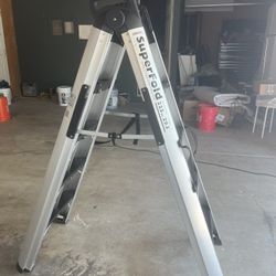 Superfold Ladder 