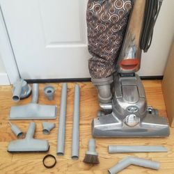 NEW cond KIRBY SENTRIA 2 VACUUM WITH  ATTACHMENTS  , SHAMPOO SYSTEM  , ZIP BRUSH  , AMAZING POWER SUCTION  , WORKS EXCELLENT  , IN THE BOX 