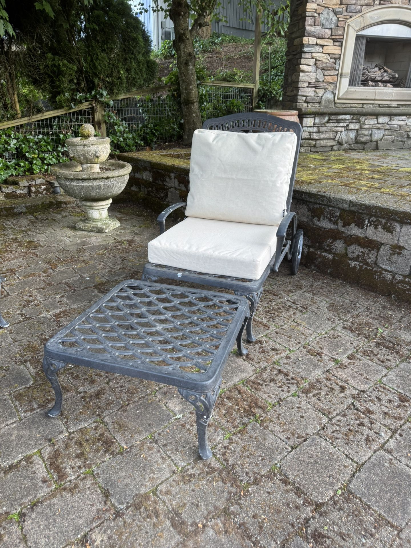Outdoor Wrought Iron Reclining Club Chair W/Ottoman