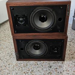 FOR PARTS - Polk Audio Monitor 4A
Loudspeaker