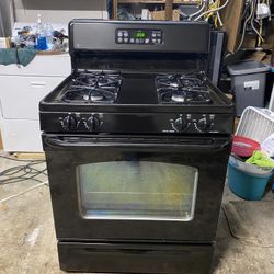 LIKE NEW CONDITION GENERAL ELECTRIC GAS STOVE 