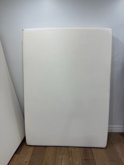 Full-size memory foam mattress**8/17 Pickup ONLY**