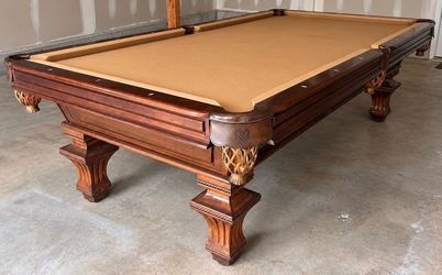 Pool table 9ft- Built in Storage- New felt- Any Color- Free Delivery