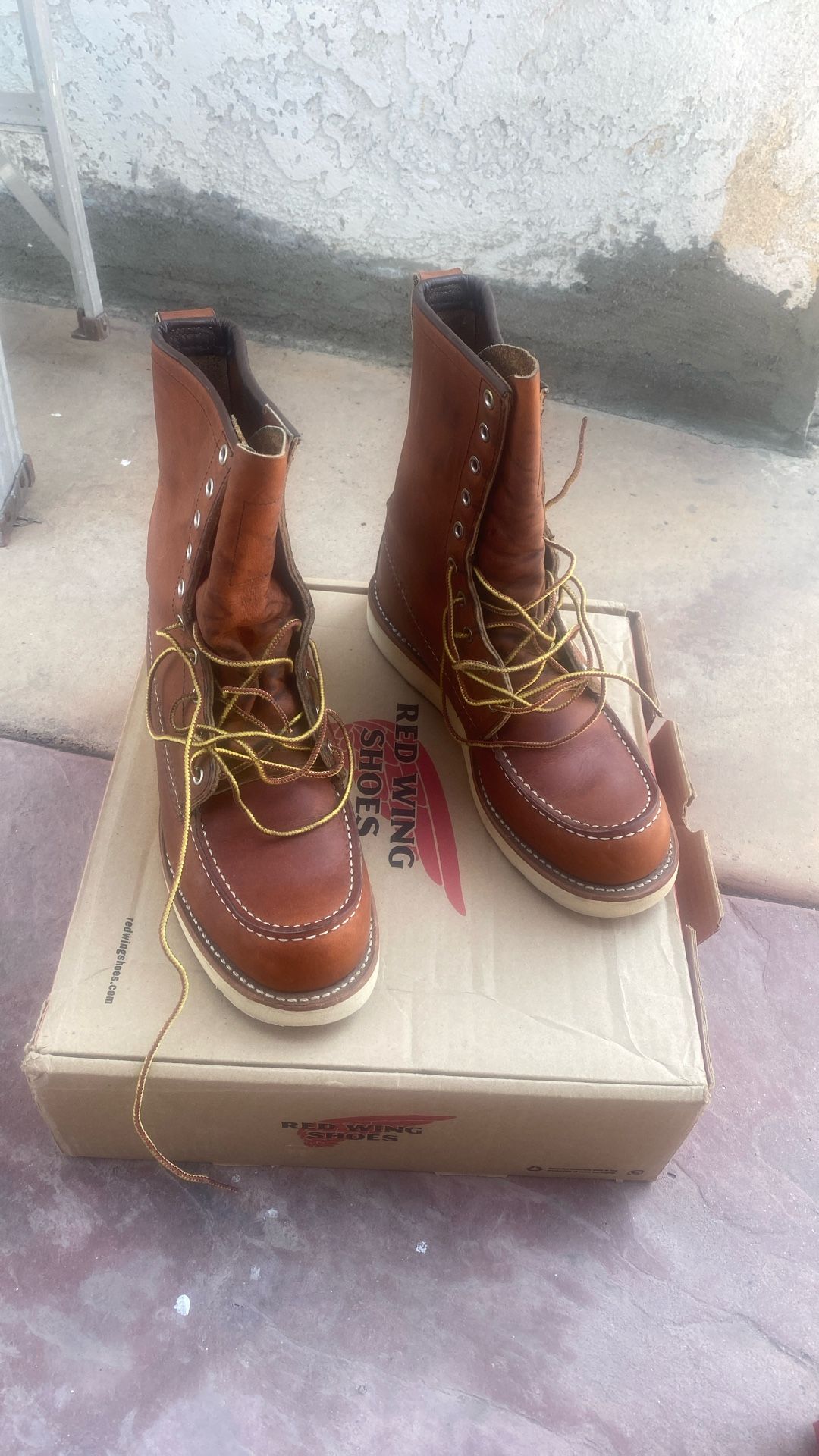 Red Wing Men’s Boots Size 8