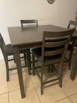 Barstool Chairs with dining table