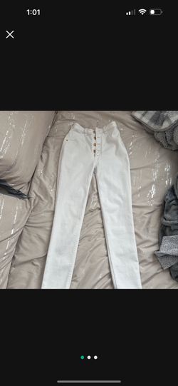 sol beauty jeans 4/10