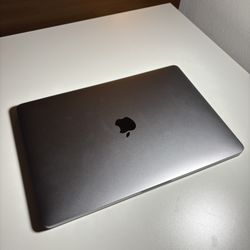 Apple MacBook Pro 13” 2016