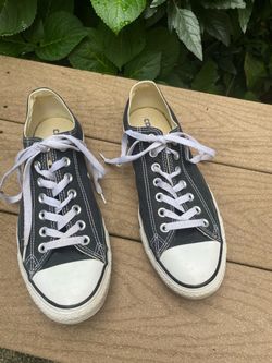 Converse Chuck Taylor All Star Black/White Low Top Canvas Sneaker Women’s 10.5 Men’s 8.5