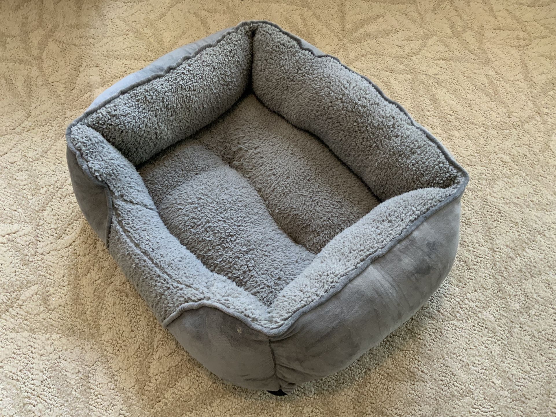 Pet bed