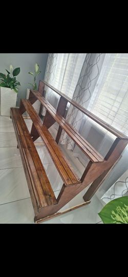 Plant Stand great condition