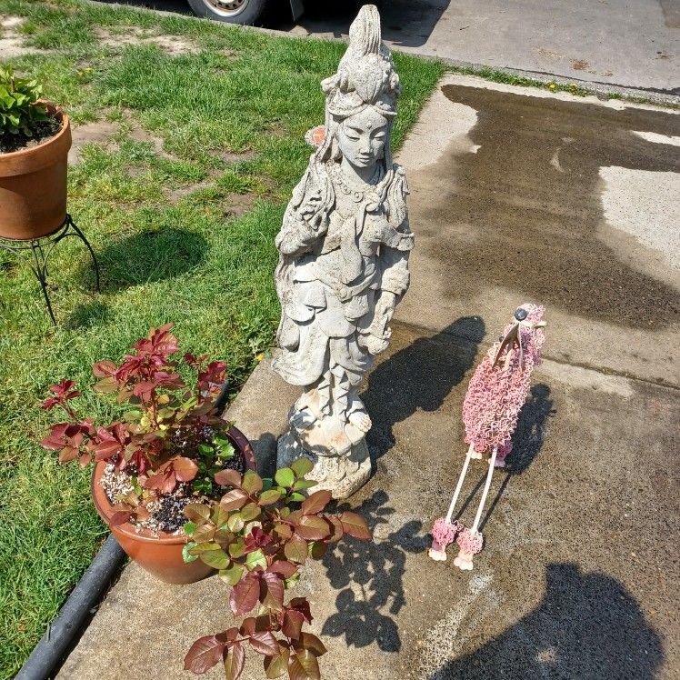 LOVELY STATUE 😍