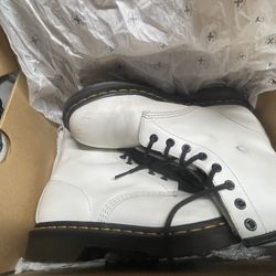 $20 - Size 8 White Dock Martins (Used)