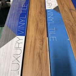 Luxury Vinyl flooring / piso de Vinyl