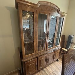 China Cabinet And Dinning Room Table With Middle Extender 