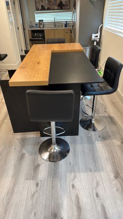 Kitchen island table