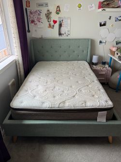 Ivory Green Full size bed with mattress