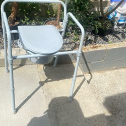 Portable Bathroom For Handicap People 
