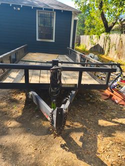 16ft long 7f t wide 8 lugg Utility trailer w/ramps