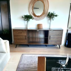 🛋️ DELIVERY AVAILABLE l Brown Tv Stand with Storage