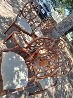 Vintage Spiderback Chairs And Table 
