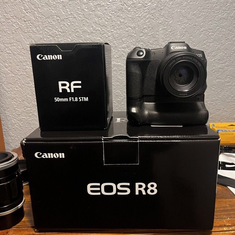 Canon Eos R8