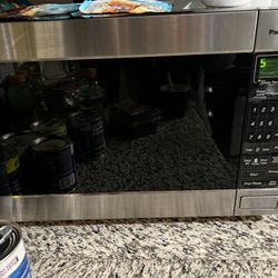 Microwave Panasonic big microwave cooks