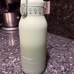 Momcozy bottle warmer