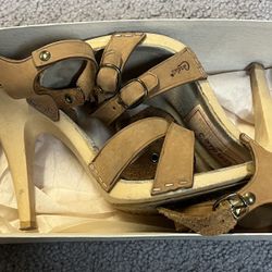 1970s Candies Tan Heels Women’s 6