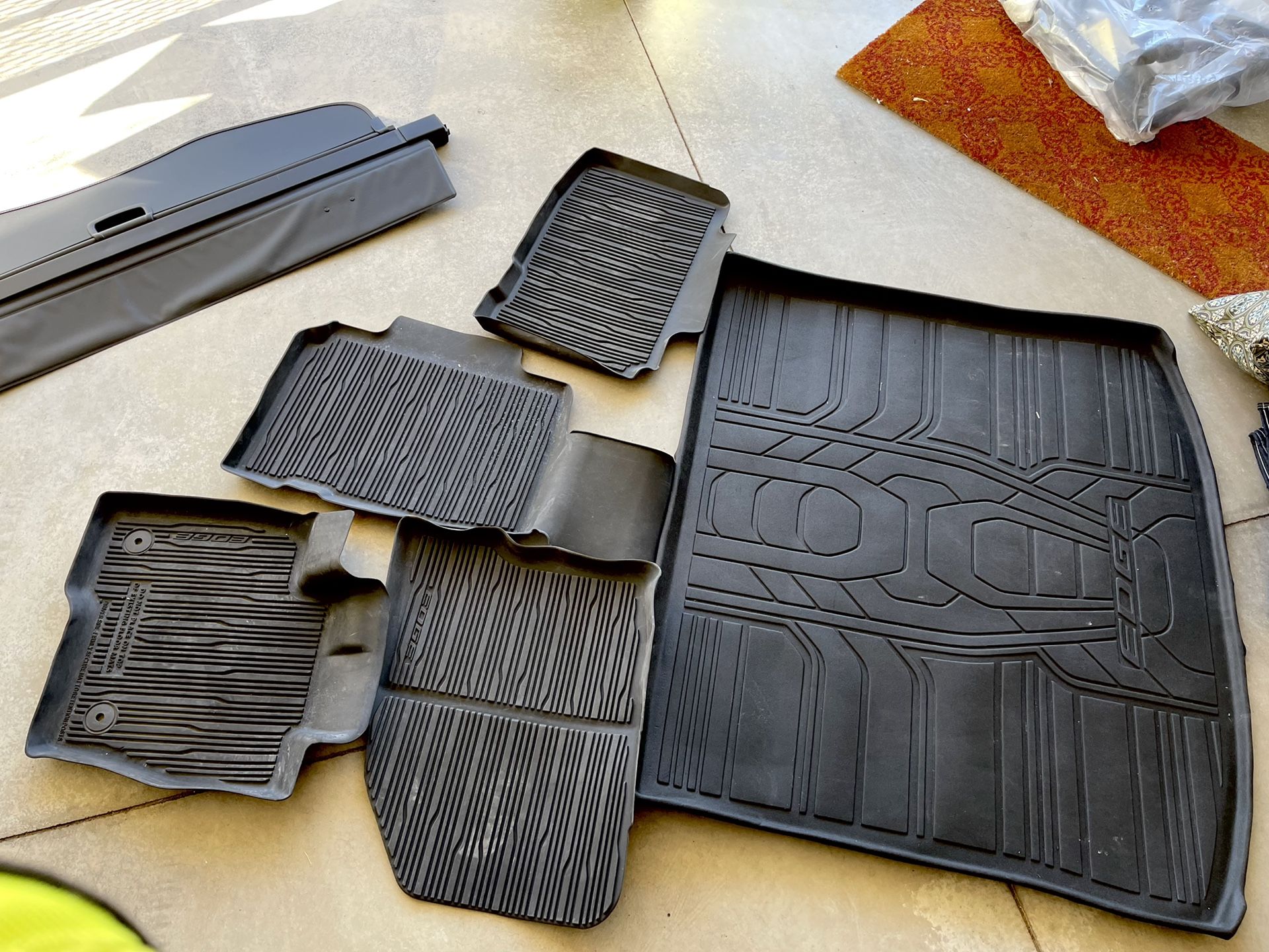 2015-19 Ford Edge OEM Molded Black Rubber Floor Mats, Cargo Mat & Privacy Cover