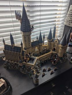 Lego Hogwarts Castle (Complete)