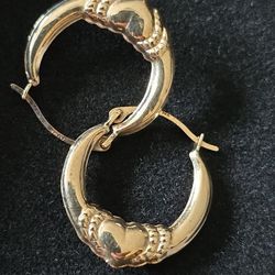 14k Gold Huggie Hoops