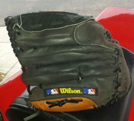 Baseball glove