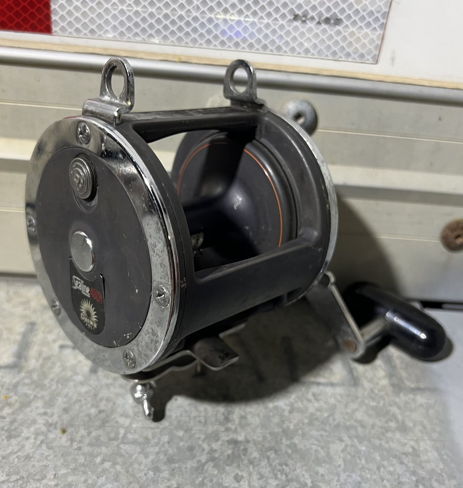 Daiwa Sealine 400h Fishing Reel