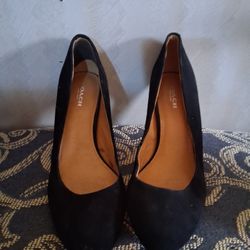 
Coach Black Suede Heels – Size 7 