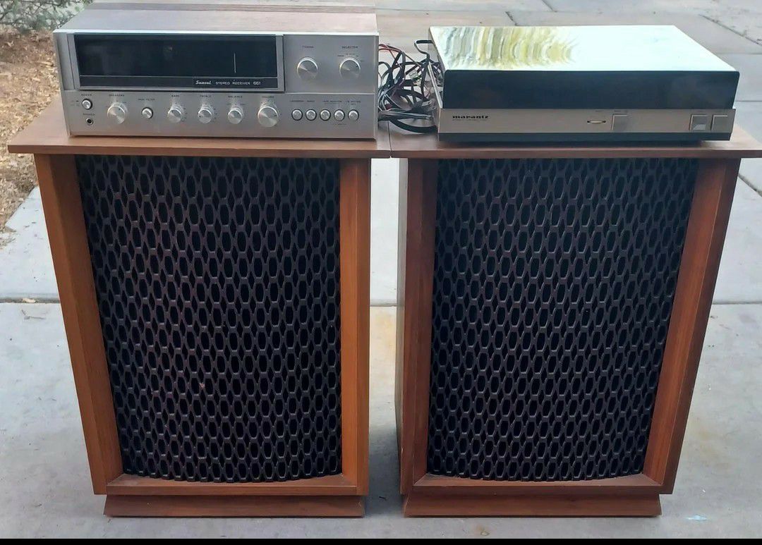 Vintage Speakers Amp Turntable Altec Sansui Marantz