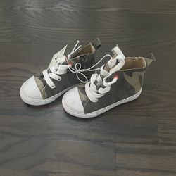 NWT Cat & Jack Toddler Shoes Size 7