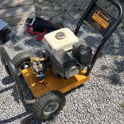 Titan 2200 PSi Pressure Washer 