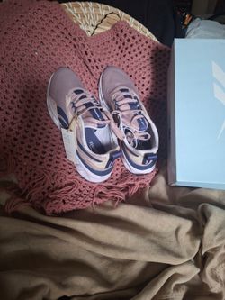 Reebok Sneakers