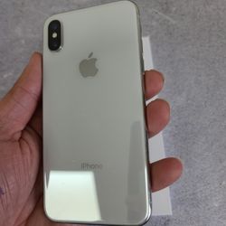 IPHONE X...256GB.  FACTORY UNLOCK 