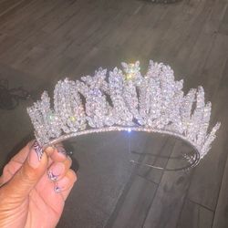 Beautiful Tiara /crown