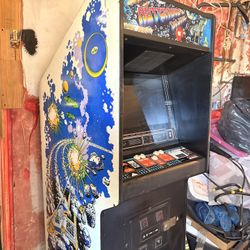 Asteroids Deluxe Atari Arcade 