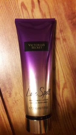 NEW Victoria Secret Love Spell Fragrance Lotion.