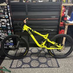 Full Suspension Mountain Bike