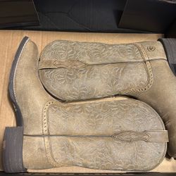 Pink Ariat Women’s Boots 