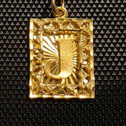 24k GOLD J PENDANT 
