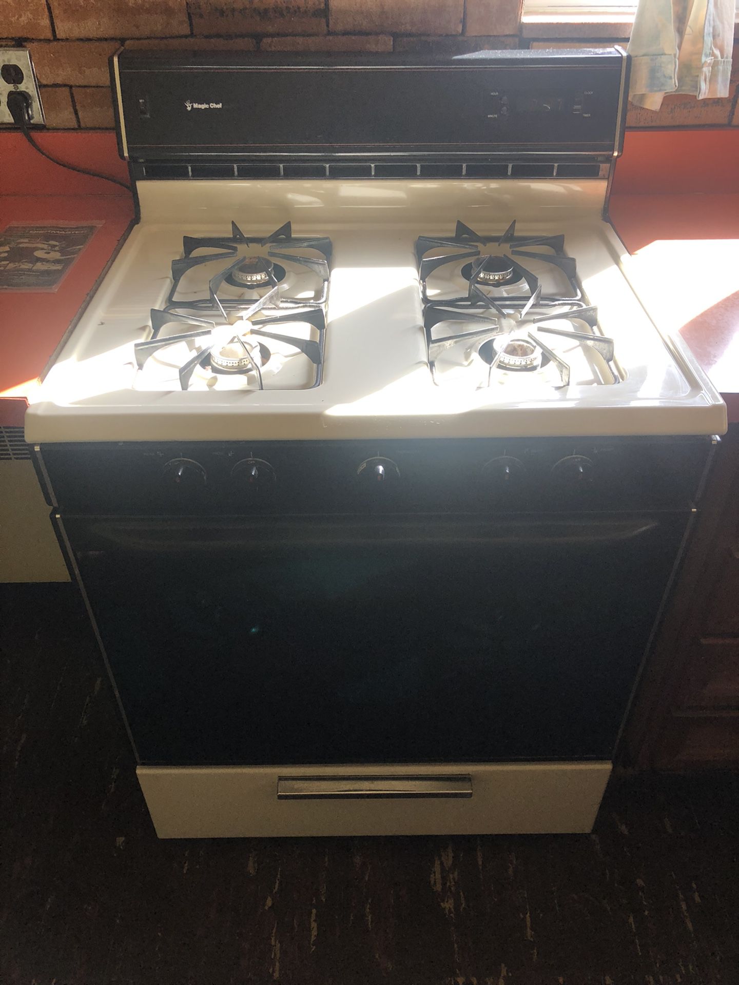 Magic Chef Gas Stove With Oven 