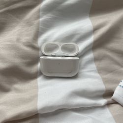 USED AIRPOD PRO CASE