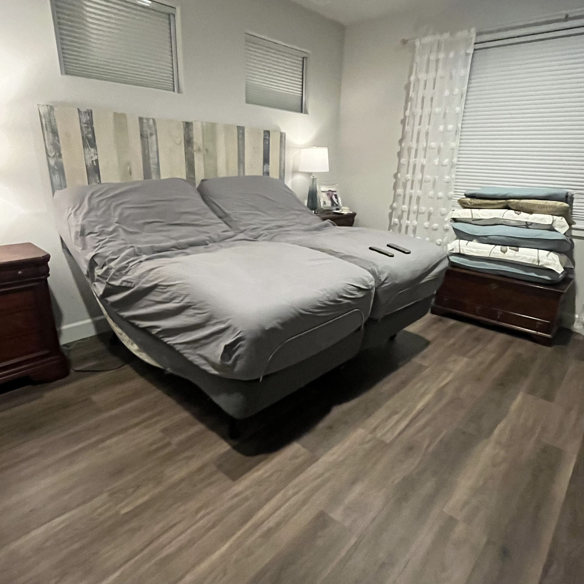 Tempurpedic Split King Adjustable Bed for Sale in Ferndale, WA OfferUp