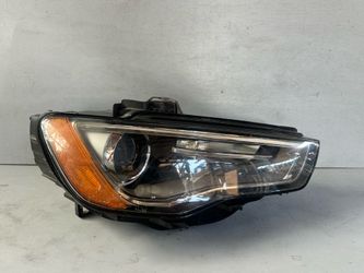 2015 2016 AUDI A3 S3 RIGHT PASSENGER SIDE BI-XENON HID HEADLIGHT OEM 8V0941006B