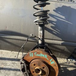 2011 mini Cooper left front suspension $150